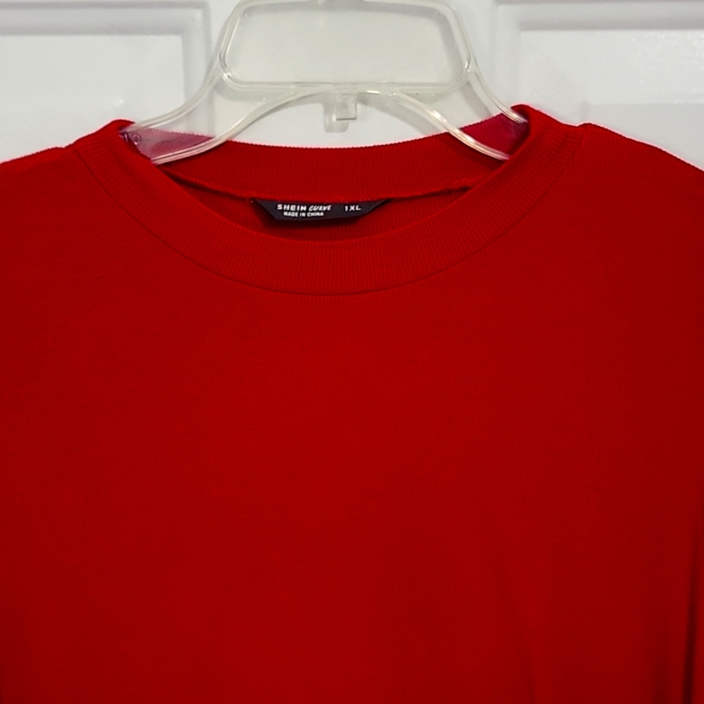 Red Ribbed Top - Size 1X - Picture 2 of 3
